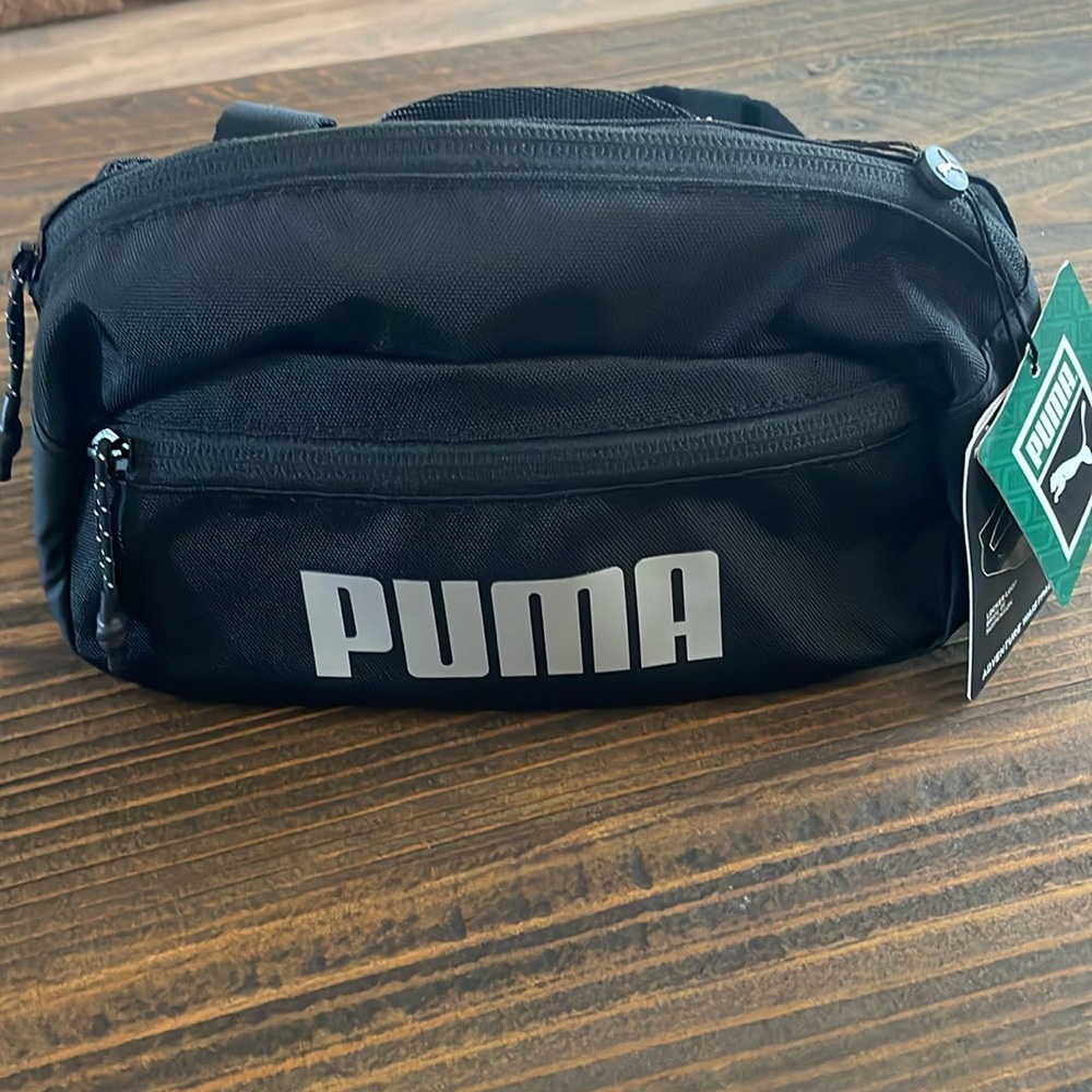 💲SOLD Puma Crossbody back💲 SOLD